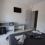 Apartment Metaxas *