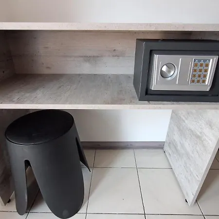 Metaxas アパート *